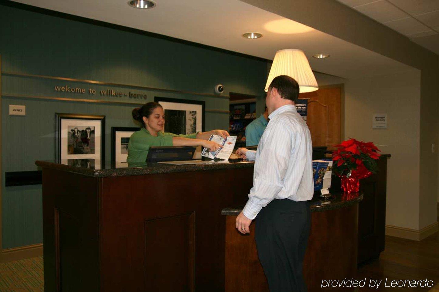 Hampton Inn&Suites Wilkes-Barre Interior foto